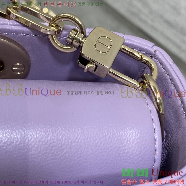 # ̵  ̹  M06133-270