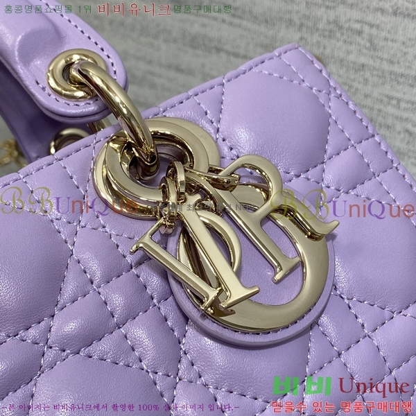 # ̵  ̹  M06133-270