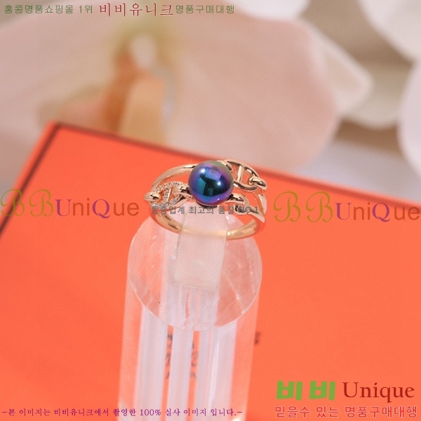 ޽  H8901177-1