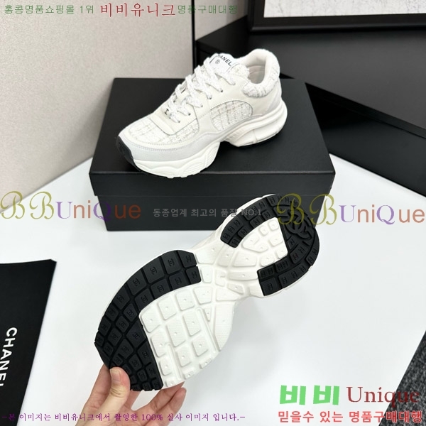  * Ŀ CH497718-11