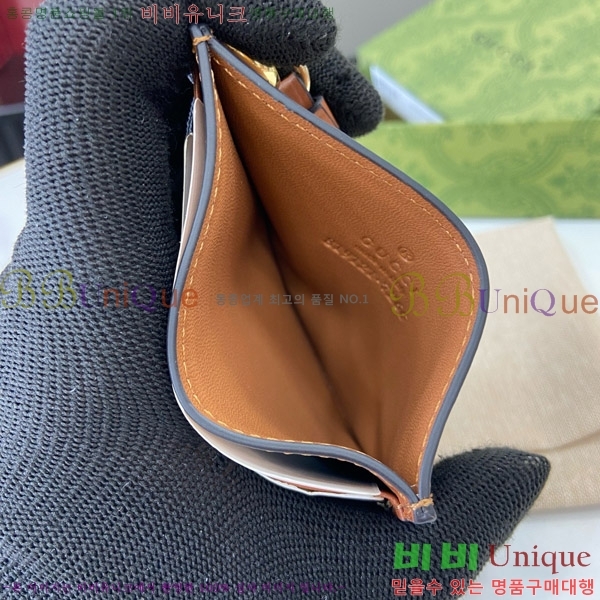 # ī ̽ Ʈ 819121-111