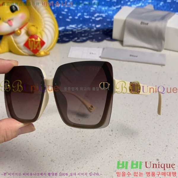  ۶ D948356-2