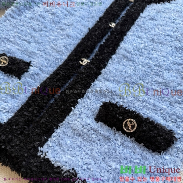  *   Ƽ CH43992270-4