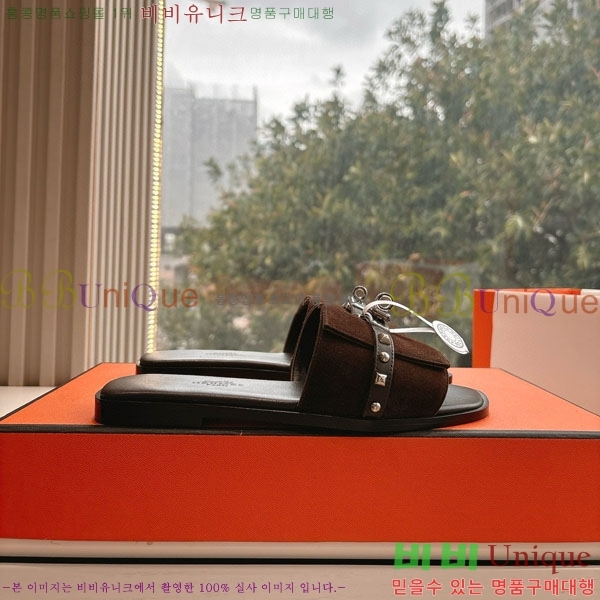 ޽   HE5690771-1