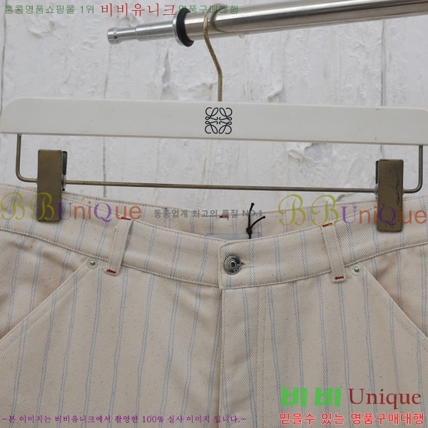   ݹ D647285-2