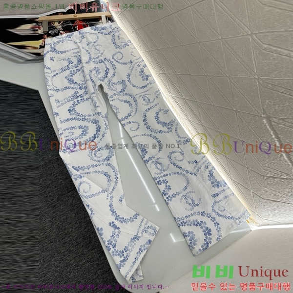  *   CHA123422-4