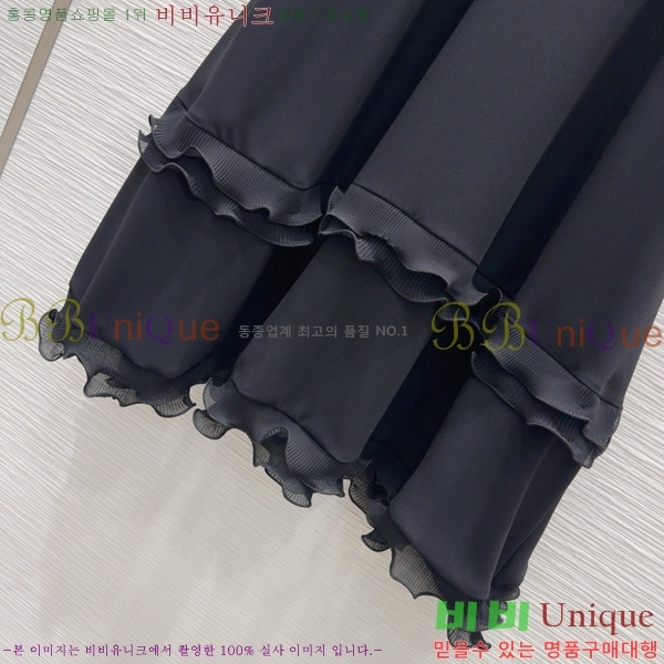   ǽ DOI121277-4