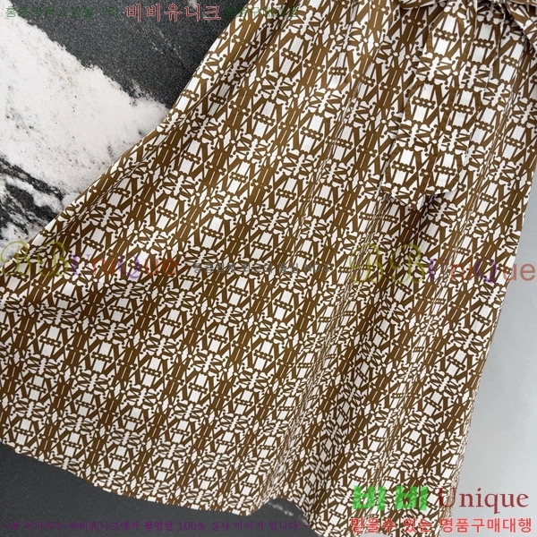   ǽ M4X112033-4