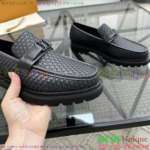  ̺  L7161629-1
