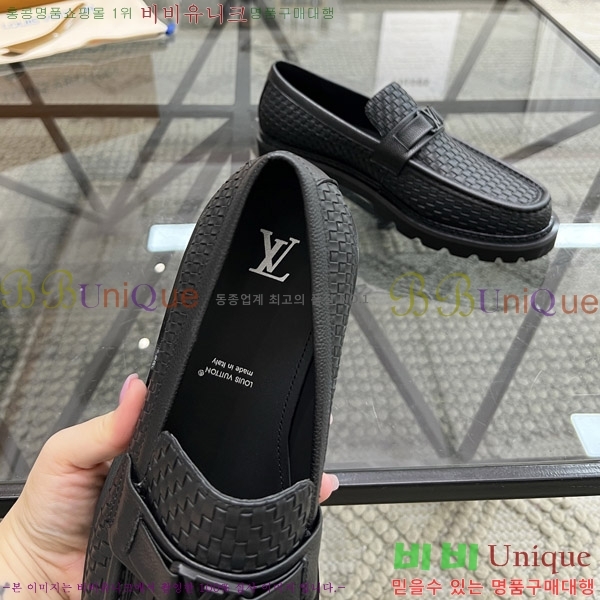  ̺  L7161629-1