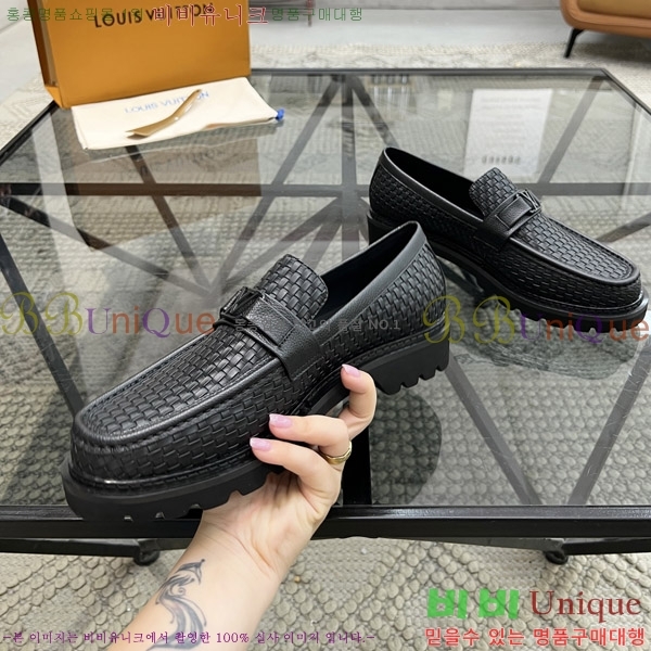  ̺  L7161629-1