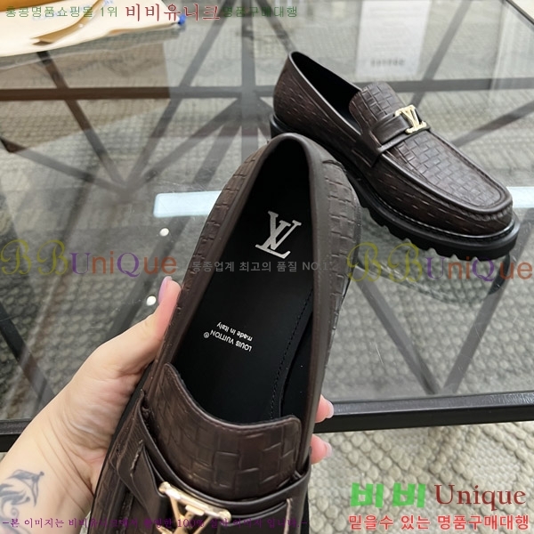  ̺  L7161629-2