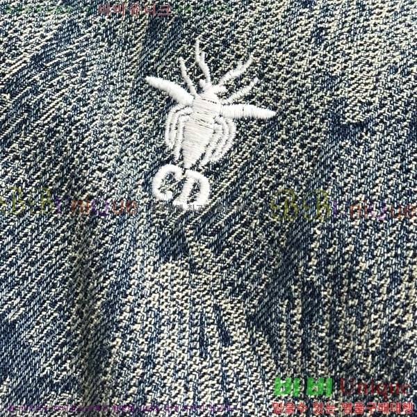   û G2557273