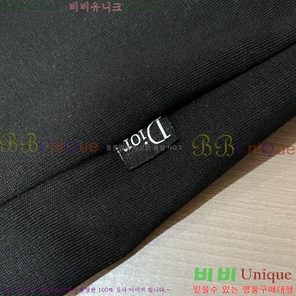    Ƽ D907884-1