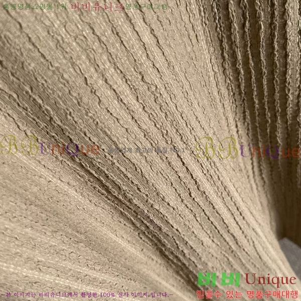  ̺  L2556773-1