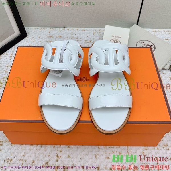 ޽   30HE569915-2
