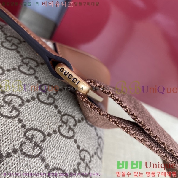 # GG   ũν 821155-902