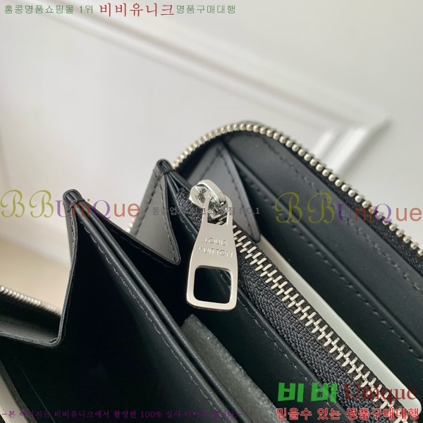 #̺    M60015-301