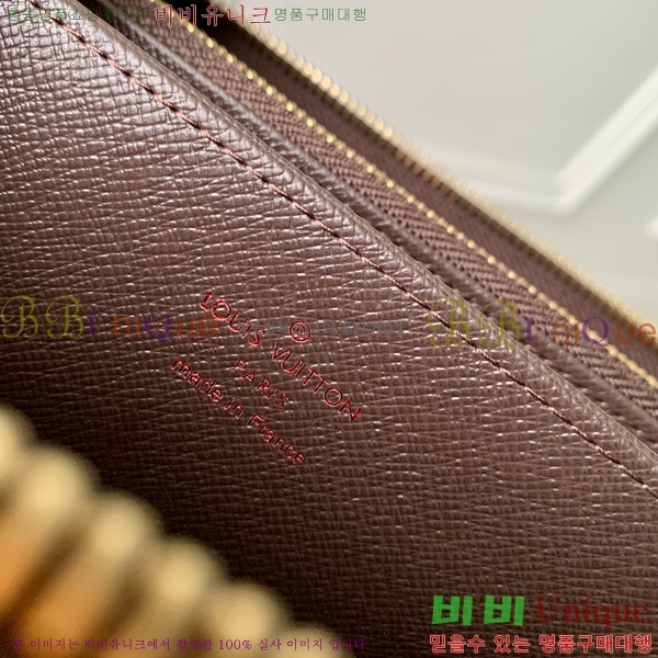 #̺    M60015-302