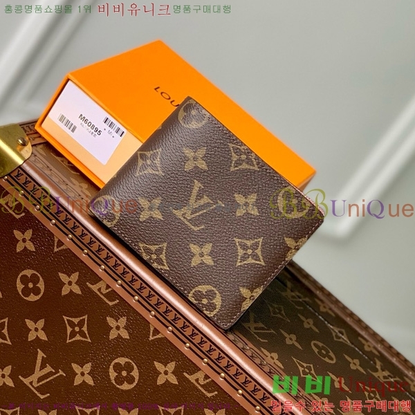 #̺   M60895-2