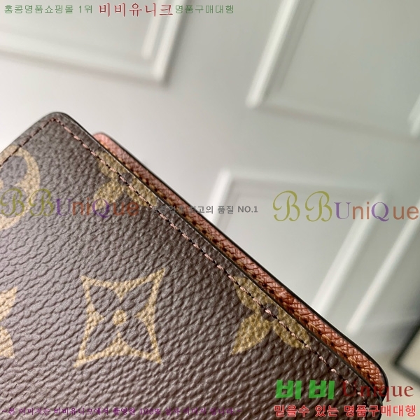 #̺   M60895-2