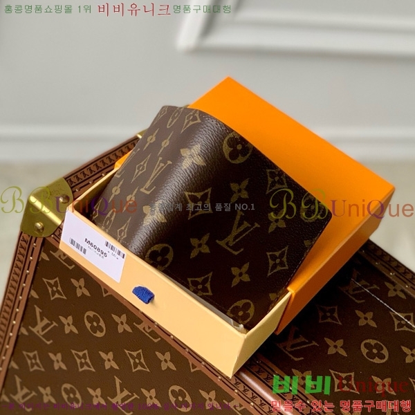#̺   M60895-2