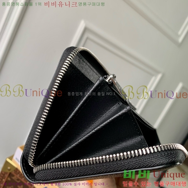 #̺   M63076-201