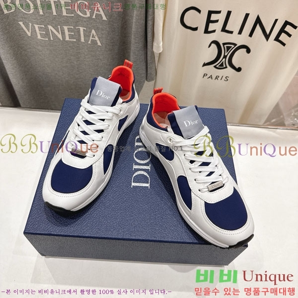   Ŀ D2118900