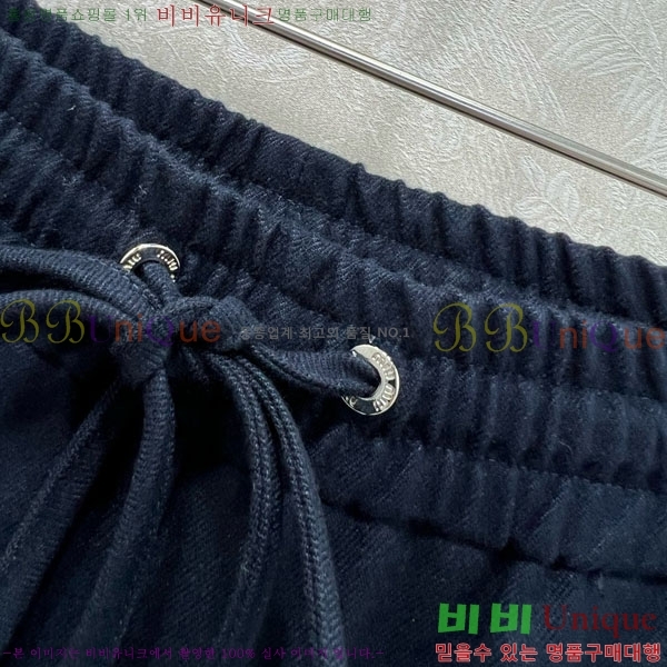  ̿̿  MU1112033-8