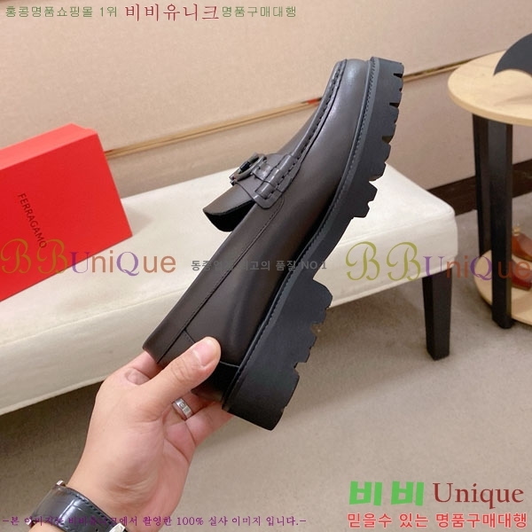 󰡸  FF889033