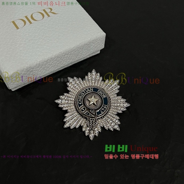  ġ D6397220-3