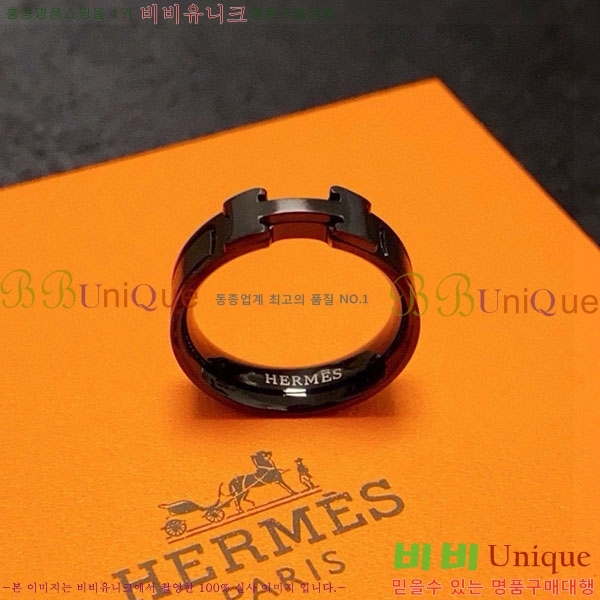 ޽  H8901207-4