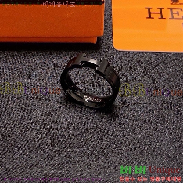 ޽  H8901207-4