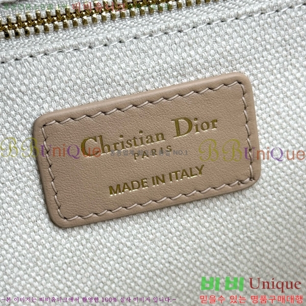 # 30  üι M9208-1001