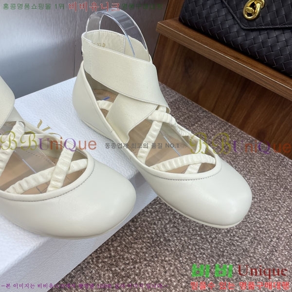  ÷ 3D2178994-2