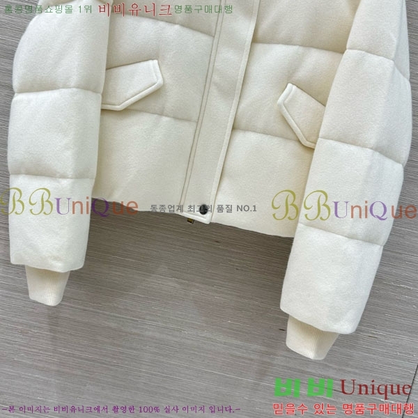  η** ٿ е LP1453408-4