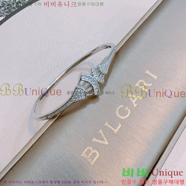  Ұ  BV1457488-1