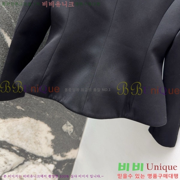  η**  LP8124044-5 ( )