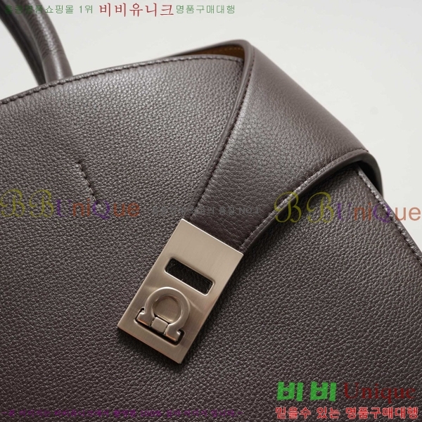 #䷹ 󰡸 ׹ AU-24-1