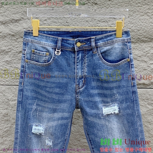   û FD987673
