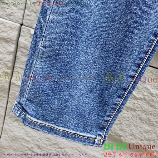   û FD987673