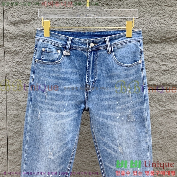   û BU5531689