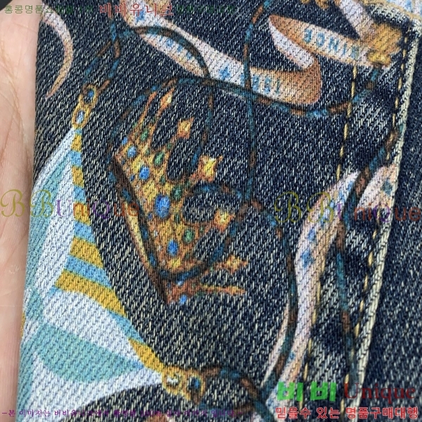  * û 21LV251024124-1