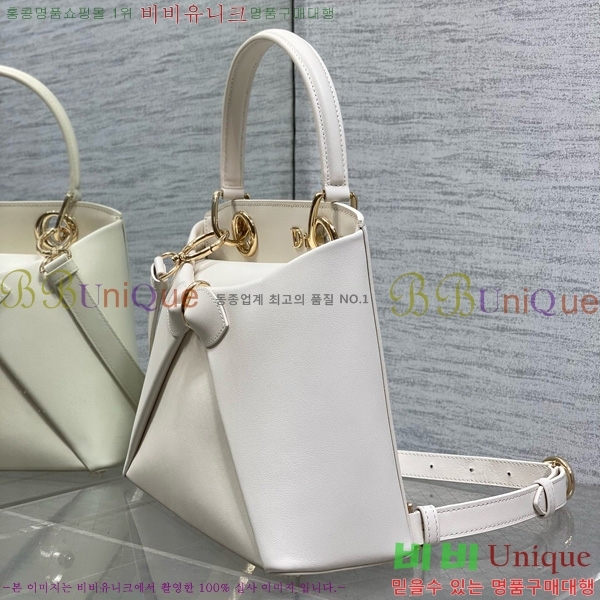 # ٺ  žڵ M0737-103