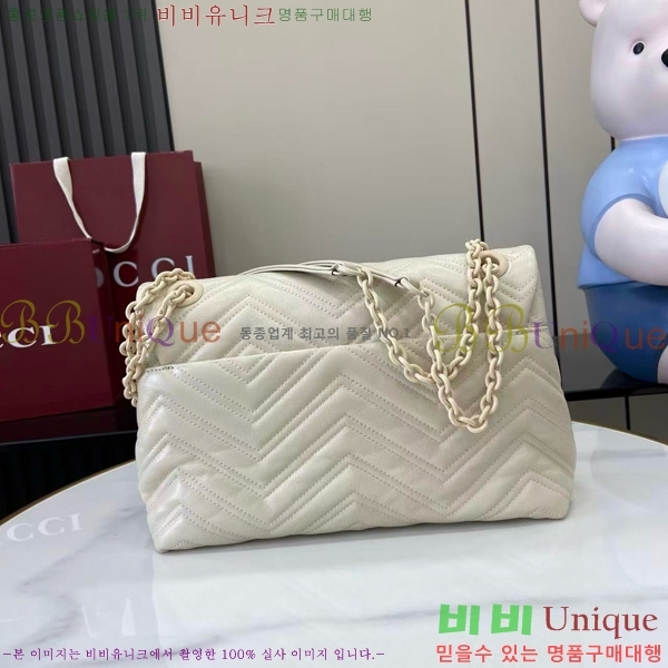 # GG  ̵  850676-104