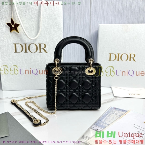 # Lady Dior ̴ ̵ M0505-1002
