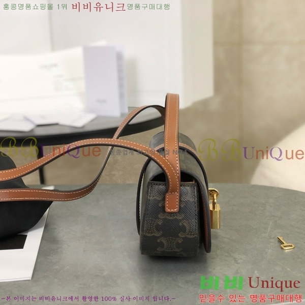 # Ÿ Ʈ Ŭġ 10I592-1001