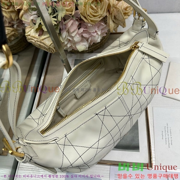 #   D-Journey   M2416-501