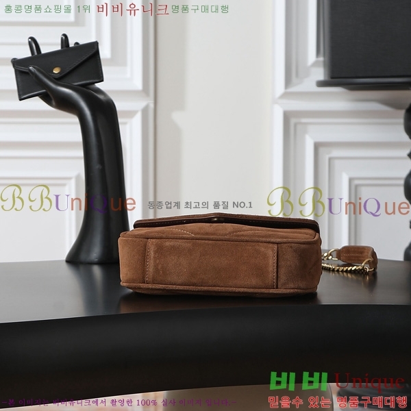 #ζ  ̴  821749-1001