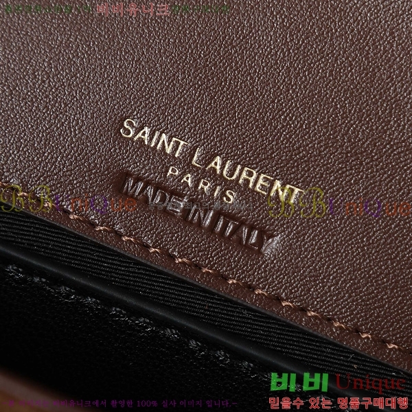 #ζ  ̴  821749-1001